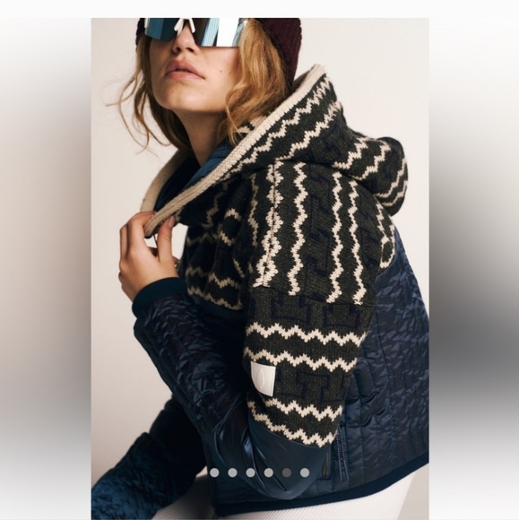 FREE PEOPLE Just Lodgin' Sweater Puffer - SMALL - Picture 4 of 11